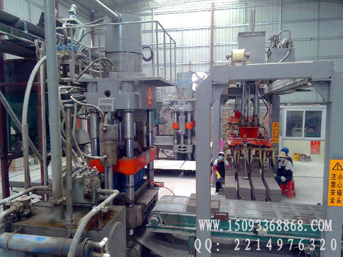 粉煤灰蒸養(yǎng)磚機(jī)